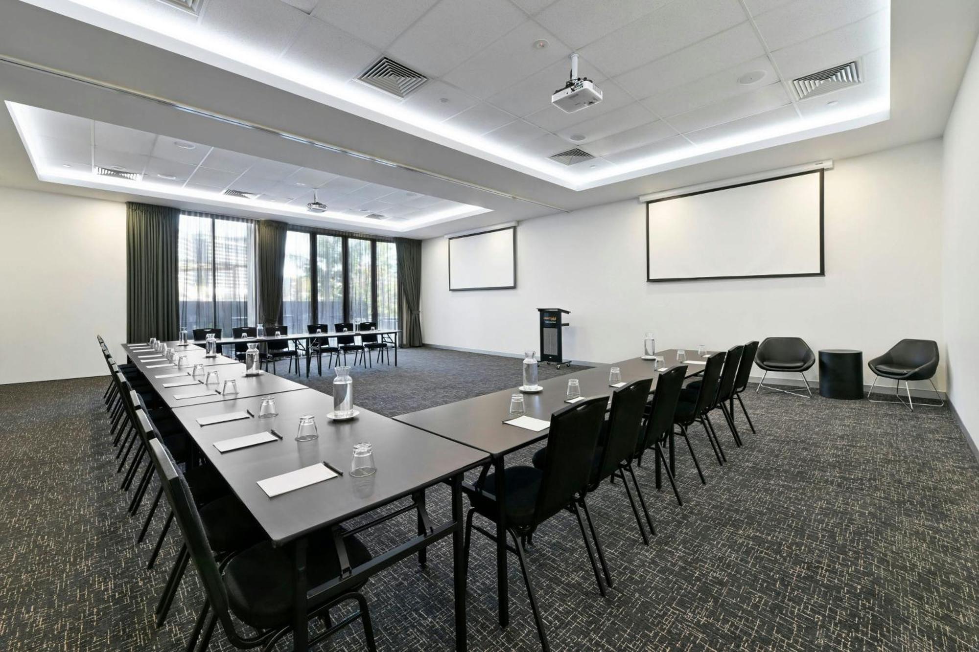 Отель Courtyard By Marriott Brisbane South Bank Экстерьер фото