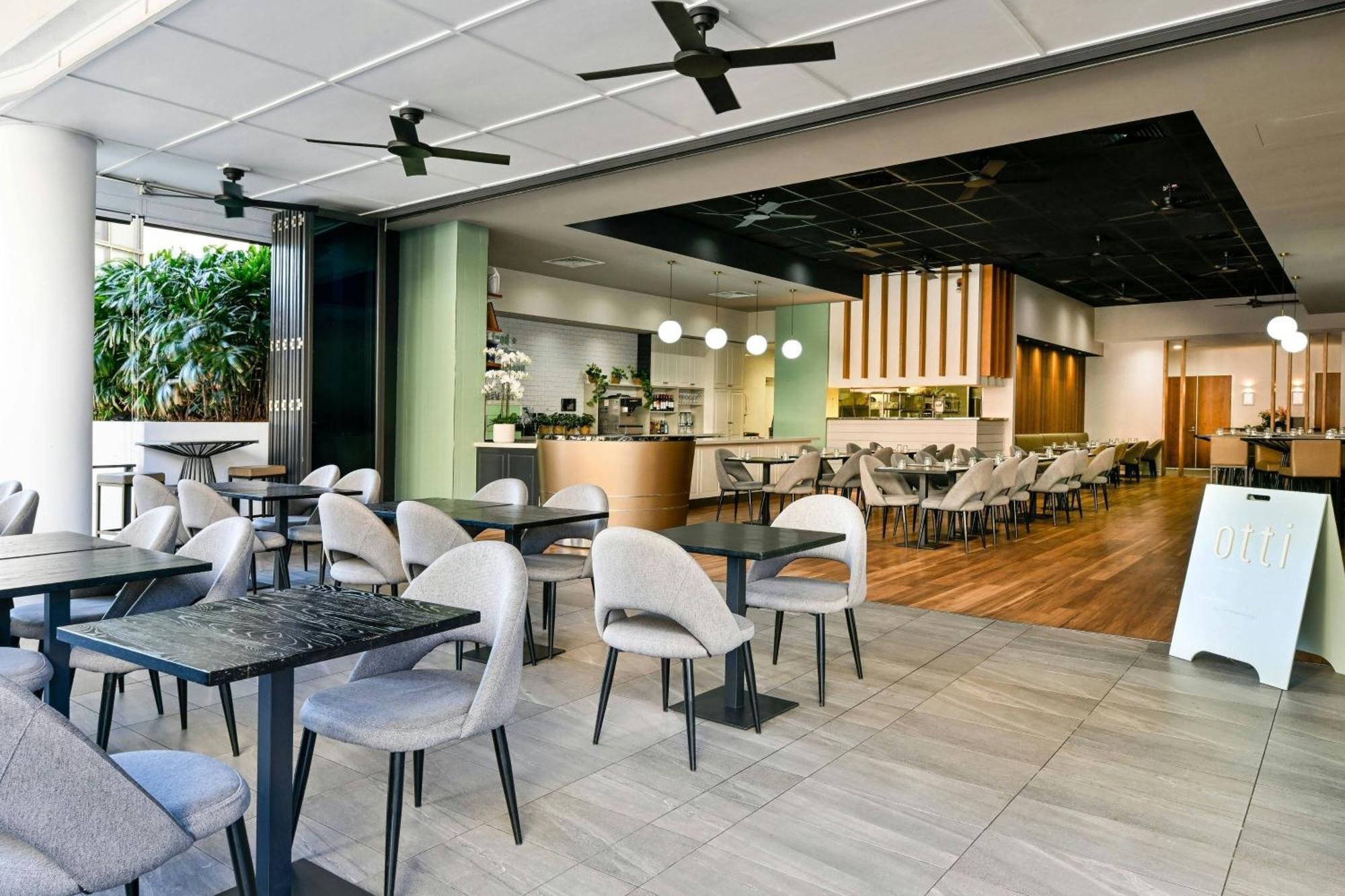 Отель Courtyard By Marriott Brisbane South Bank Экстерьер фото