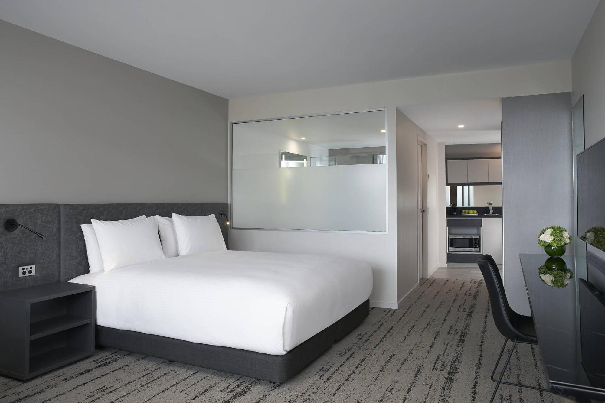 Отель Courtyard By Marriott Brisbane South Bank Экстерьер фото