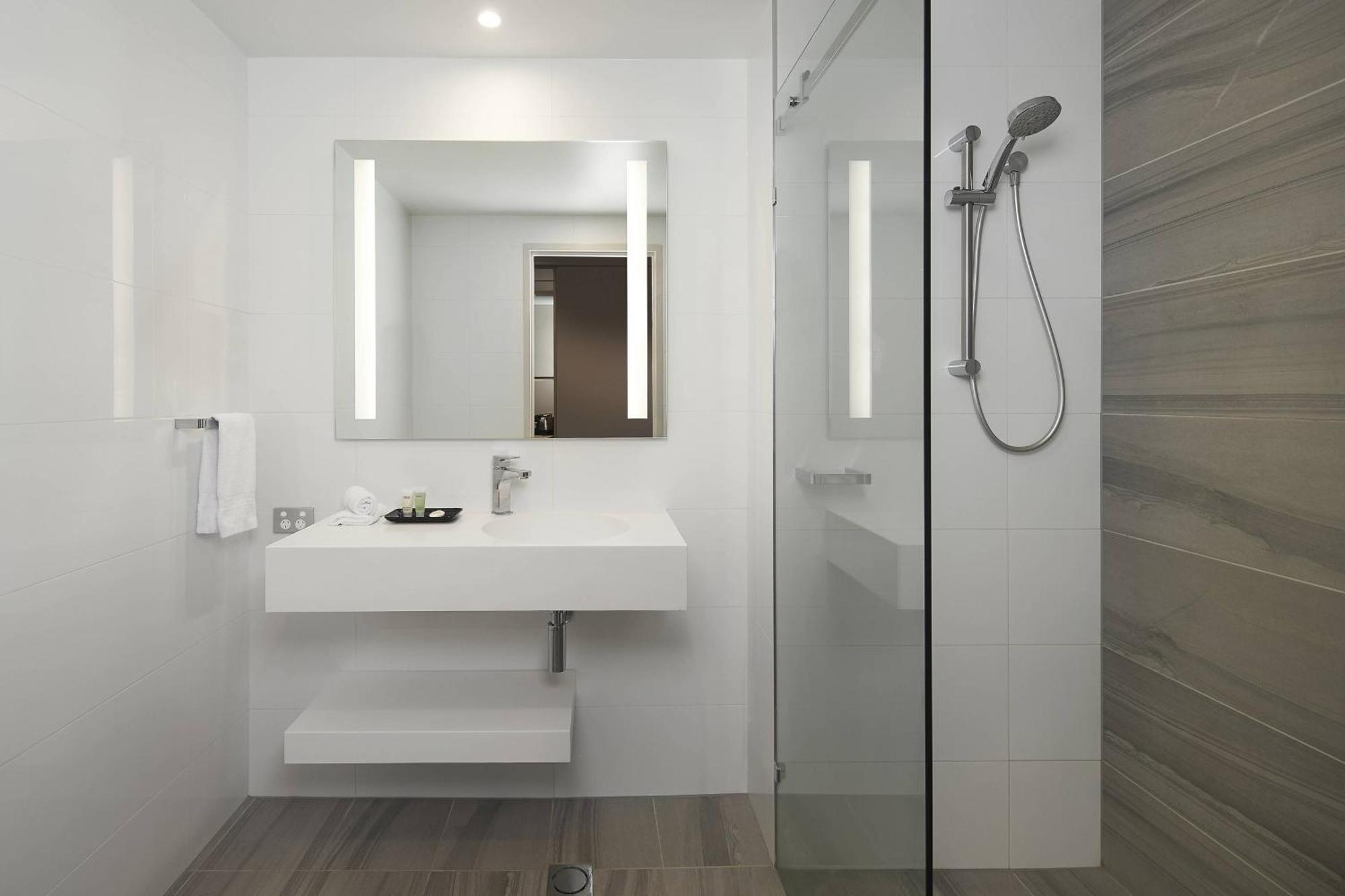 Отель Courtyard By Marriott Brisbane South Bank Экстерьер фото