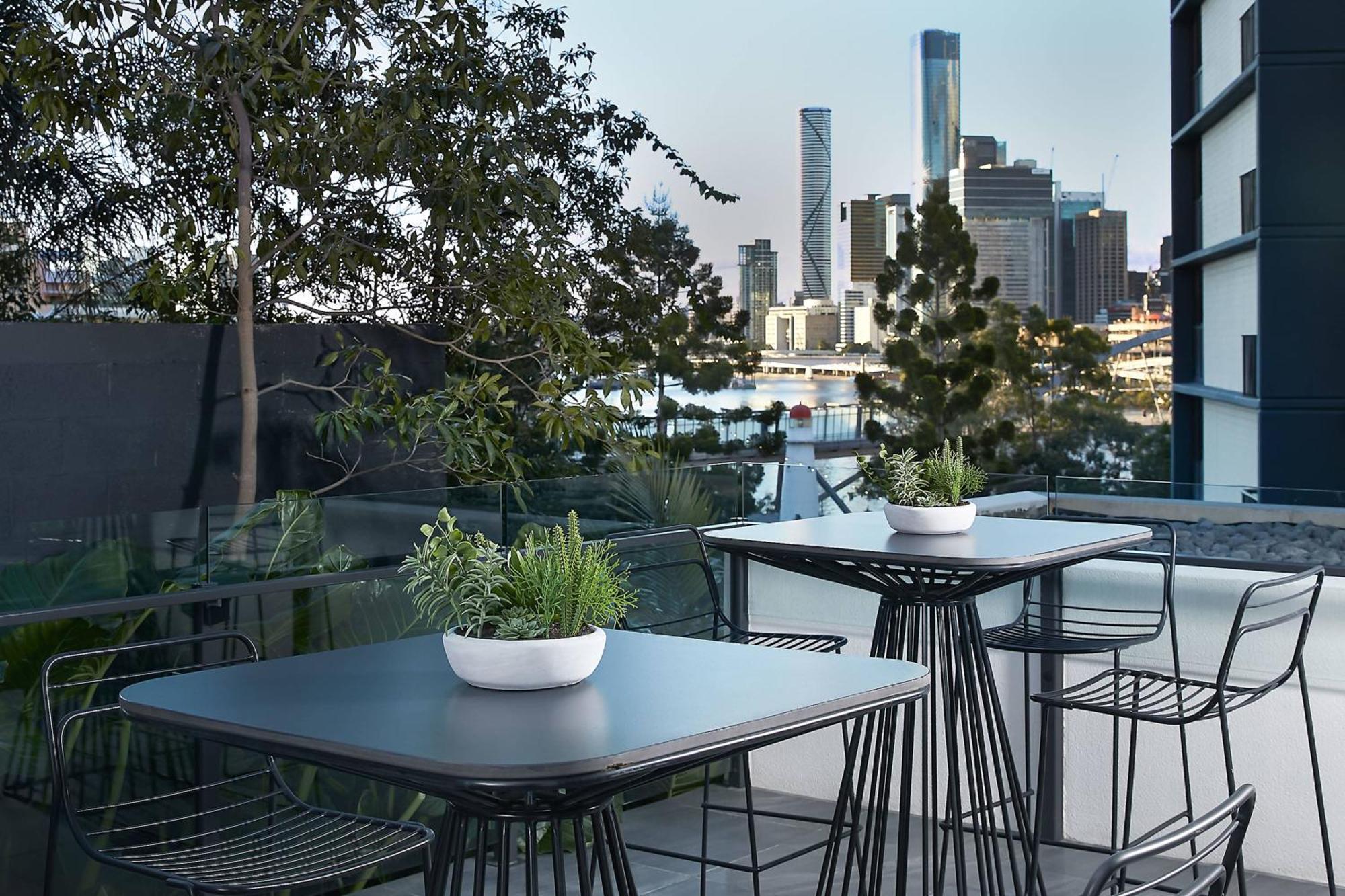Отель Courtyard By Marriott Brisbane South Bank Экстерьер фото