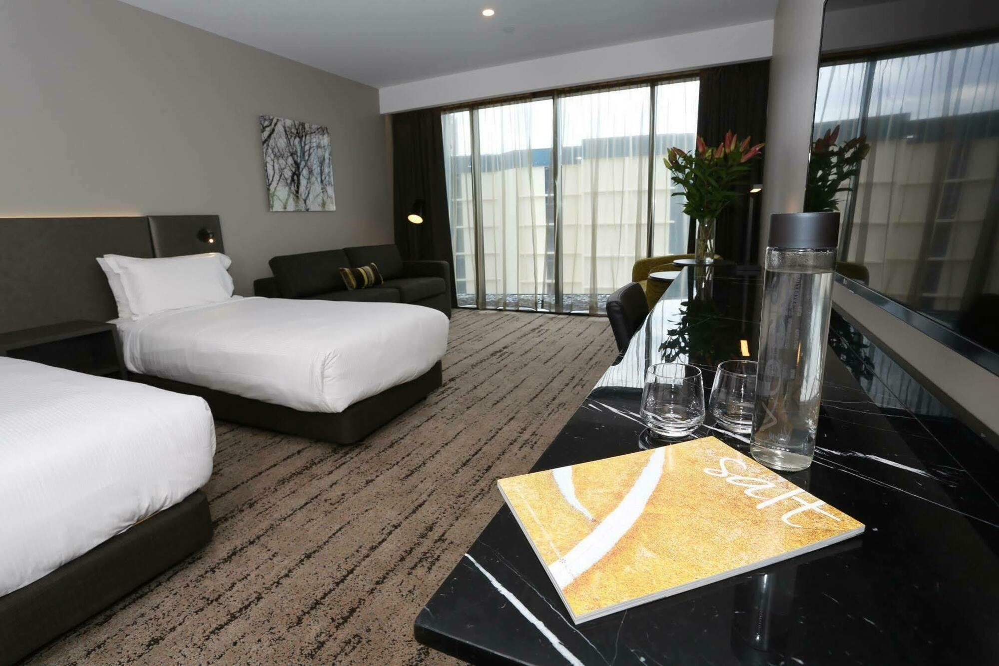 Отель Courtyard By Marriott Brisbane South Bank Экстерьер фото